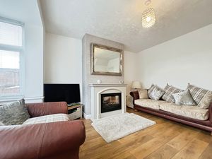 Lounge- click for photo gallery